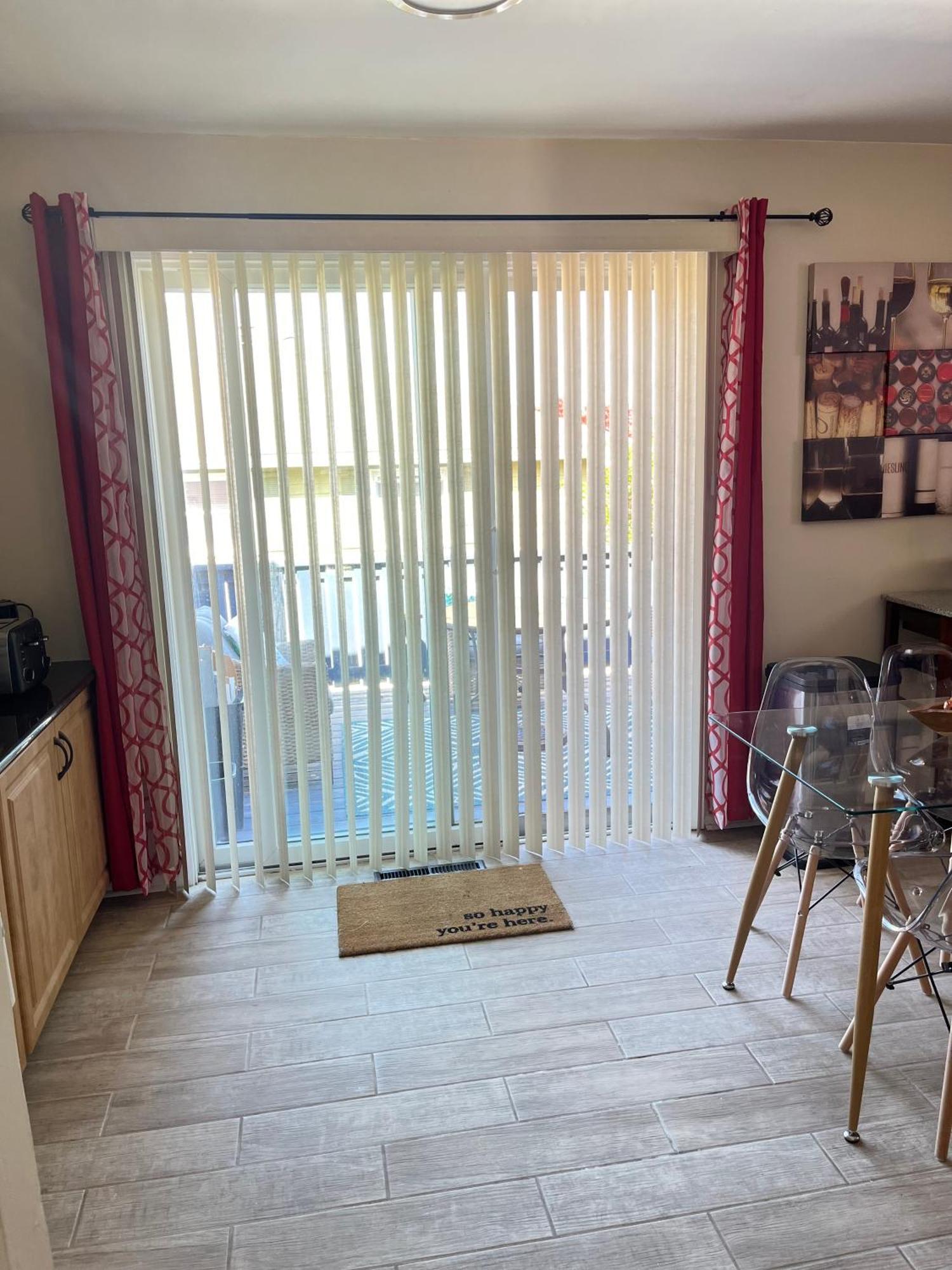 Stylish Cozy Quiet Family Retreat And Romantic Getaway Sleeps Up To 7 With Fast Wifi, Free Parking, Work Station, Alexa Enabled, Fenced In Backyard For Pets Grill Party Patio, Porch, Beach, Canal, Stadium,Boardwalk Restaurants, And Much More! 大西洋城 外观 照片
